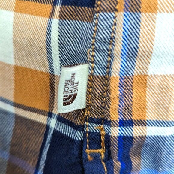 The North Face Boyfriend Plaid Button Front Long Sleeve Shirt sz LG EUC - Picture 6 of 15